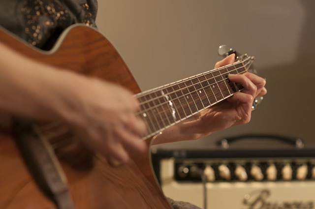 guitar-2183422_640